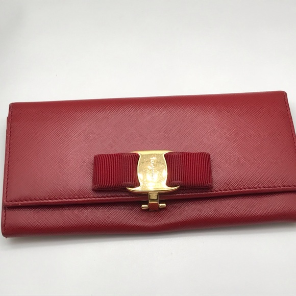 Salvatore Ferragamo Red Leather Vara Bow Closure Wallet  EUC - Picture 8 of 16